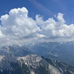 Flugwegposition um 11:57:40: Aufgenommen in der Nähe von Garmisch-Partenkirchen, Deutschland in 2500 Meter